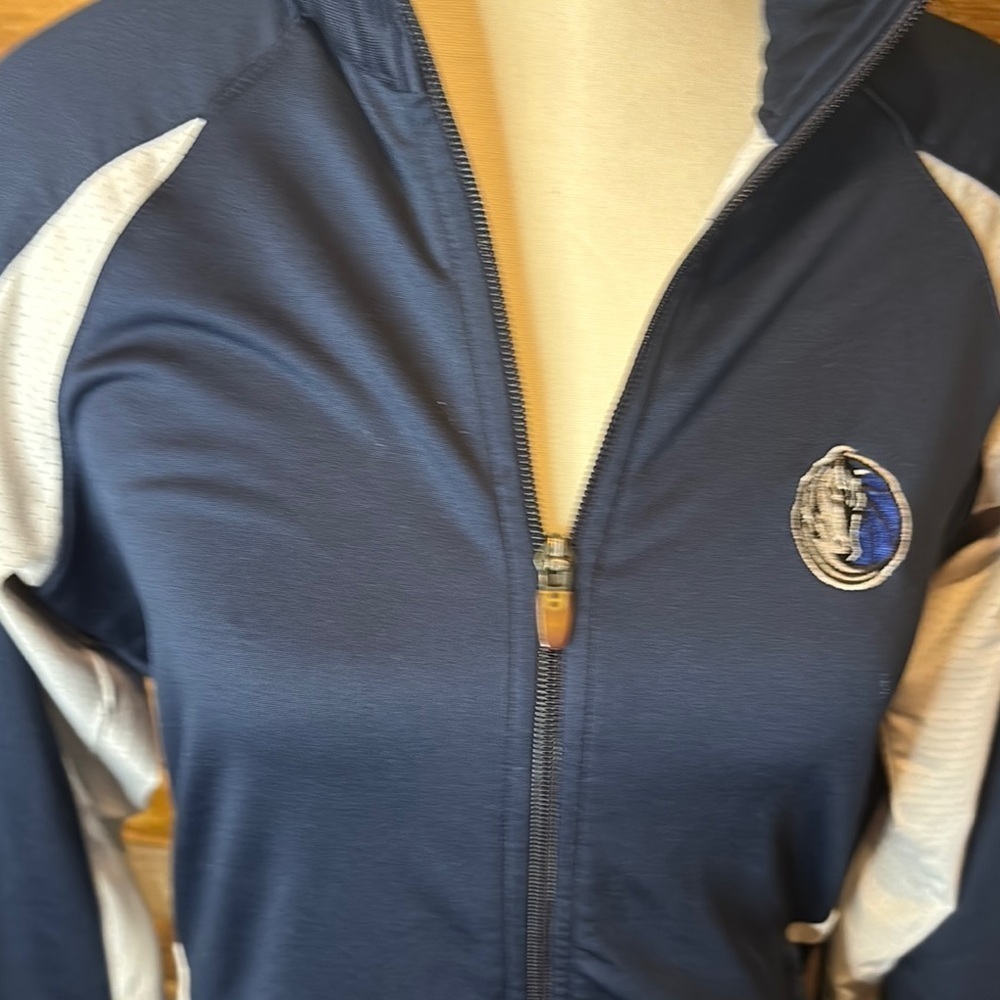 MAVERICKS Women's Navy and White Zip-Up - Picture 12 of 12